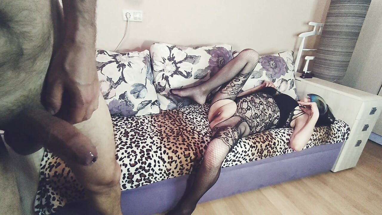 Milf and husband and friends filming amateur porno