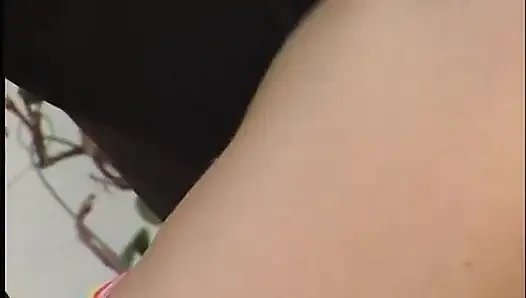 Cowok nakal ini ngentot memek cewek nakal rambut cokelat sebelum nyepong kontolnya habis-habisan