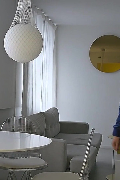 Jenny yang miang menyewa apartmen moden