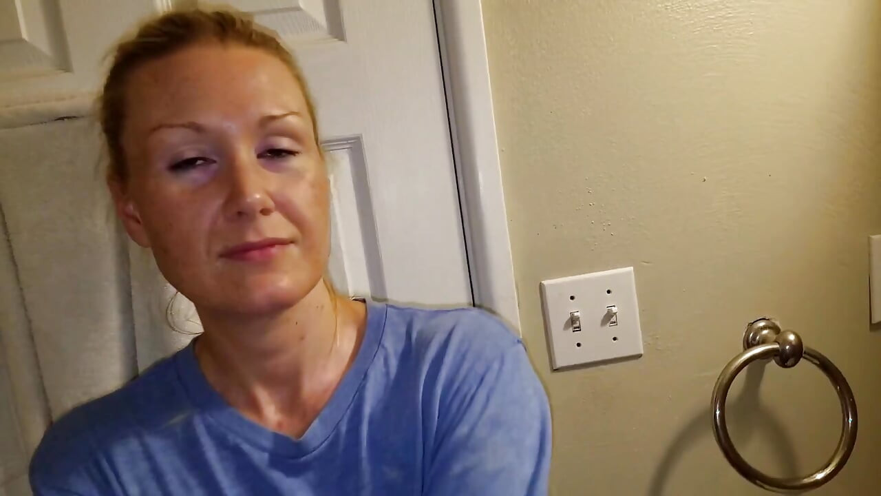 Real American Mormon Wife Pissing Uncensored