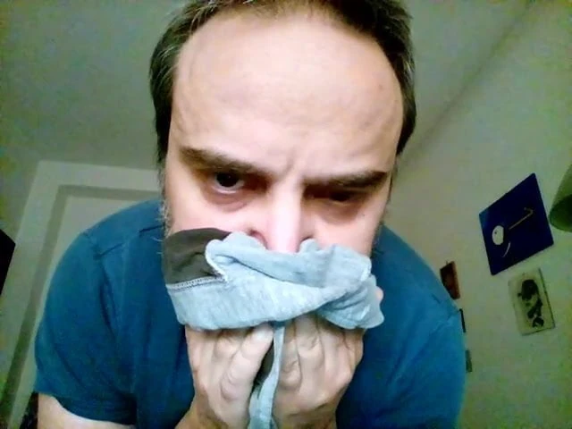 Kocalos - Sniffing my boxers