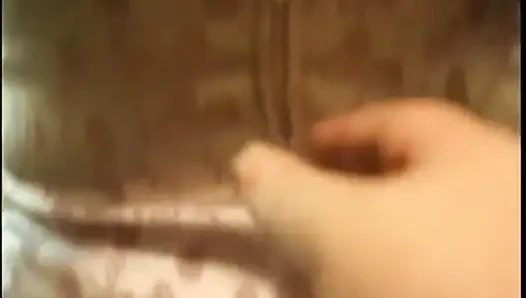 Büyük götlü zenci sürtükler kanepede uzun beyaz bir yarakla sert sikiliyor