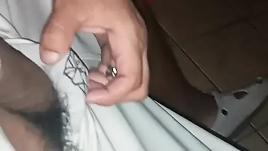 Nyepong kontol di ruang tamu