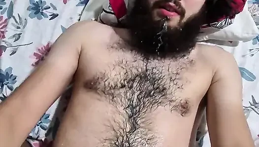 Молоко из моей груди в бороде соседа