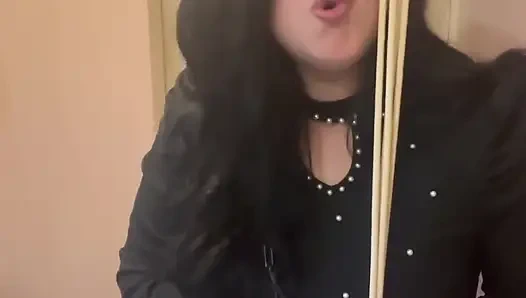 Bağlanmış ve aşağılanmış bir itaatkâr