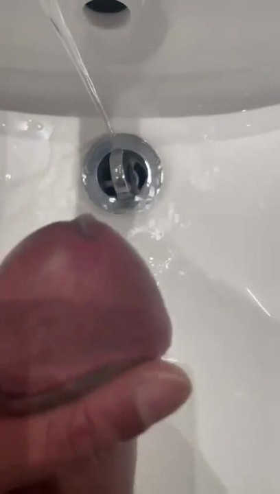 Big Brown cock squirt