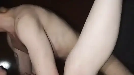 Aku makan mentimunnya dan dia menempatkanku dalam 3 posisi