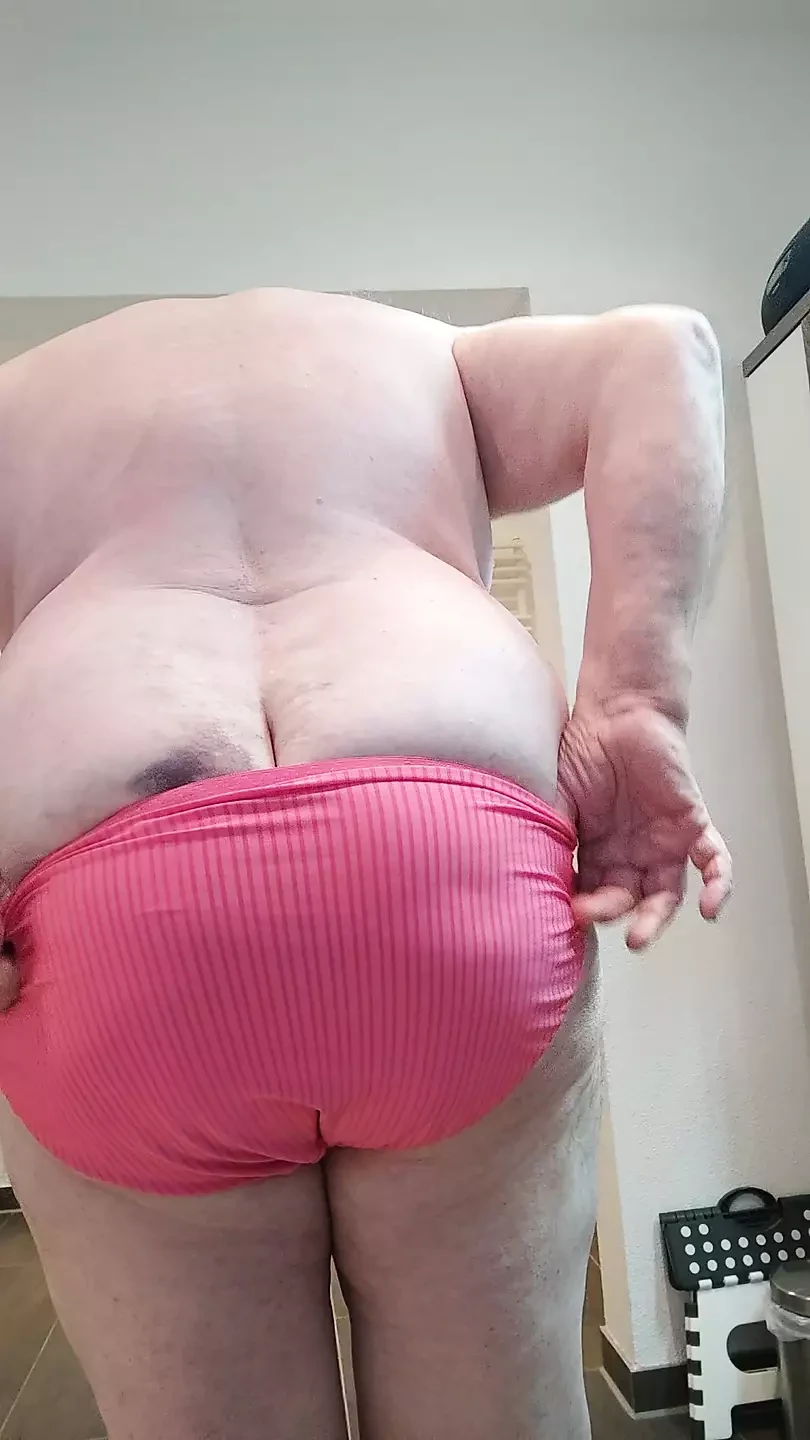 Pisse, culotte, douleur