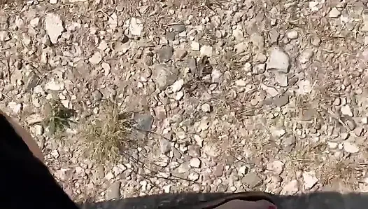 Bugün sadece bir nedenden dolayı yürüyüşe gidiyorum