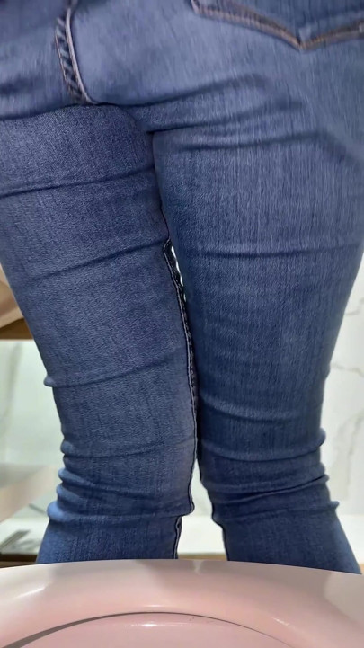 MILF Pee in the Toilet Compilation