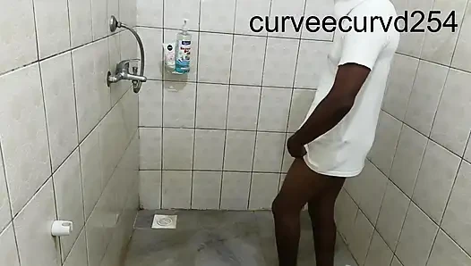 Kami Diisap Dan Dientot Basah: Romansa Kamar Mandi
