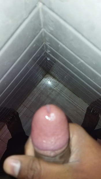What a Pleasure Doing This Watching Porn 😌