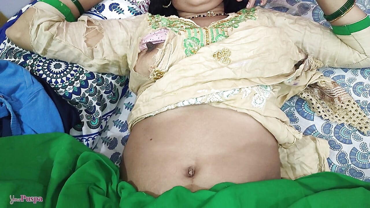 Maid was cleaning her boss room just then Tear her salwar on Bed for Pussy appeared through salwar Boss Fucked Hard