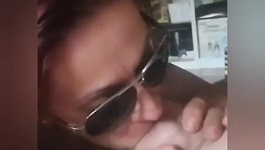 Aku suka banget nyepong kontol ini