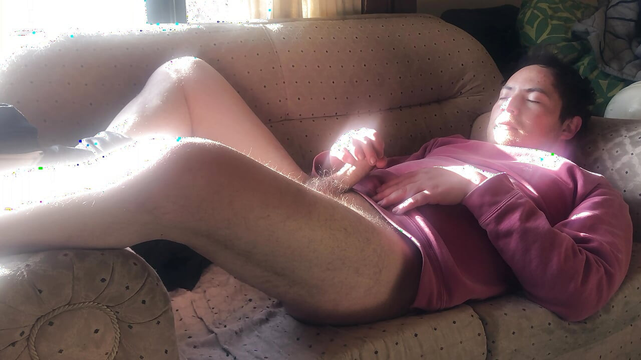 A Quick Masturbating Session in the Afternoon