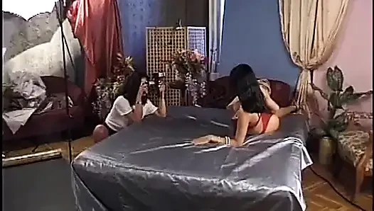 ITA Angelica Bella in lesbian sex PROFILO DI DONNA scene 01