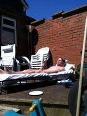 Str8 men stoke in backyard