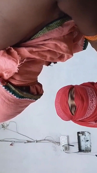 Desi bhabhi hard sex with devar and fucking in bedroom with hindi audio | Clip 3