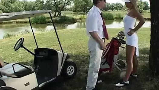 Baise en voiturette de golf