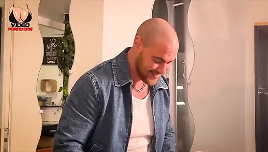 Komşu, Taşınmadan Önce Evinde Sökmem Için Beni Arayıyor!