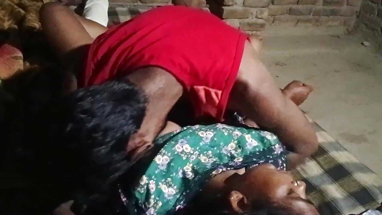 Stedmor Indisk desi sex landsby nat sex hårdt ansigt desi porno