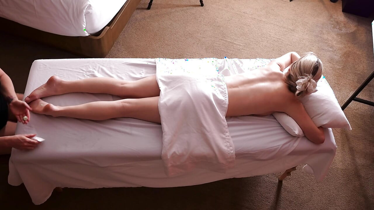 Gg ăn lồn mài hoán đổi với Jill Kassidy