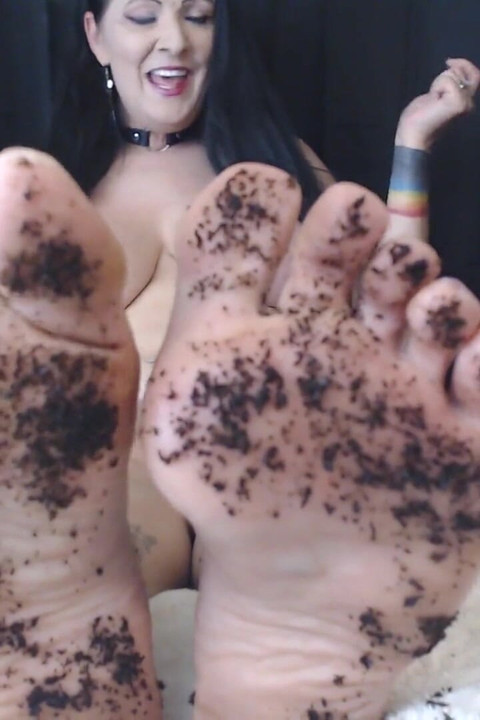 Clean my dirty feet slave