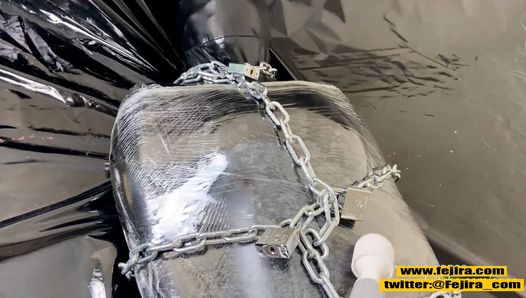 Fejira com - meerlagige zentai, met kettingen omwikkelde mummie bondage -orgasme