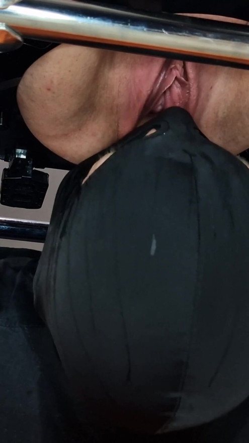 Twice morning pissing in slave's mouth, high and low pressure. Human toilet, Drinking piss, Pussy cleanup | Clip 1