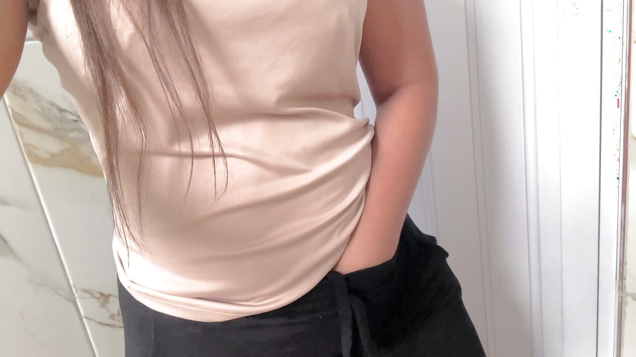 I couldn't stand the horniness and masturbated in the bathroom at work