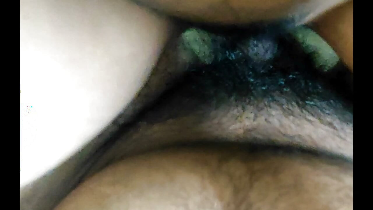 Esposa Indiana Desi e Marido Transando Pela Primeira Vez por Muito Tempo na Cozinha, Chupando Pau e Lambendo Peitos