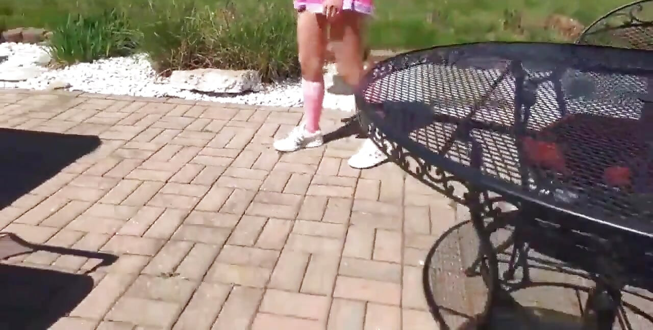 Cheerleading Stepdaughter Gets Fucked by Her Stepdaddy