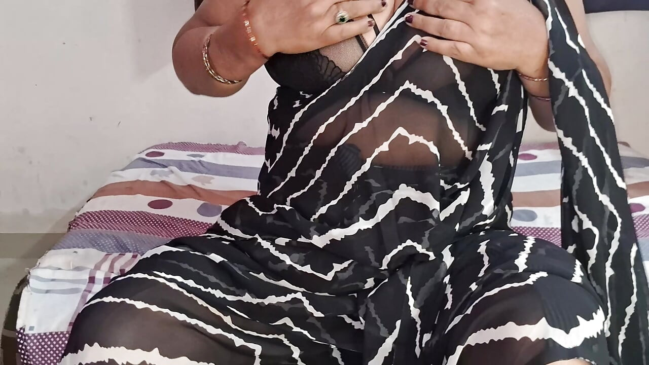 Taste,my Necter Lovely Look in Black Saree