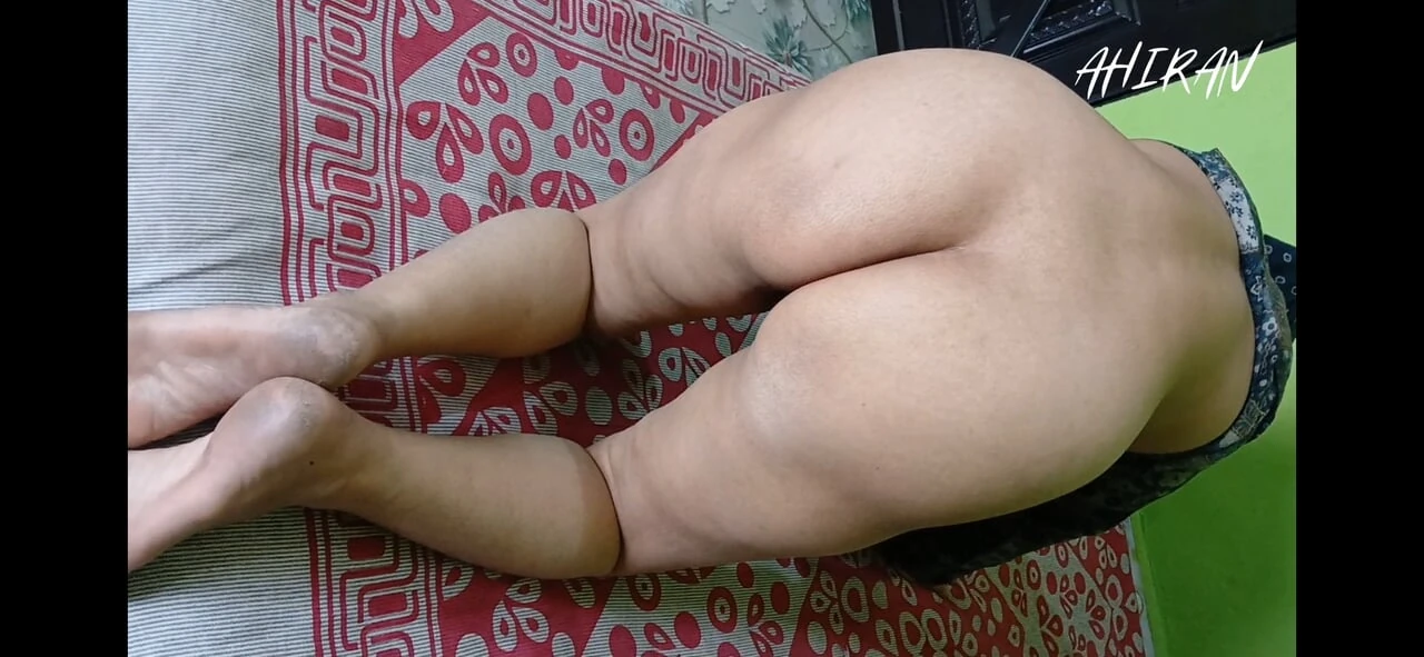 ASS AND VAGINA IN FIRE POSITION.