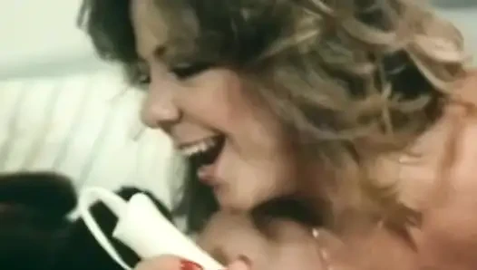 Video jadul pasangan hot ini dientot habis-habisan sama pacarnya