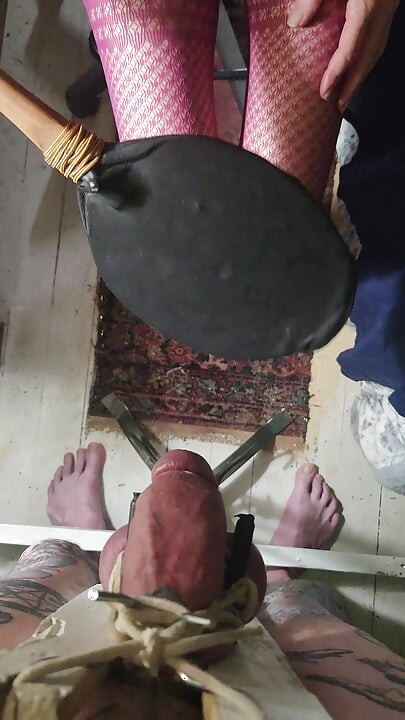 Fată Bună, Tratament Cu Crucifix Pentru Pulă
