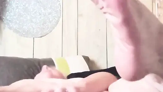 Knock knock, prinzessin stiefvater will spielen