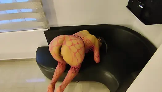 Colombian Woman Has Sex Without a Condom with a Guy From Tinder