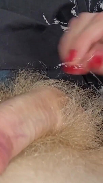 Emotional moment from "real amateur munichgold gives her lover an oily handjob"