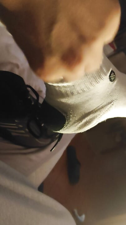 DirTy Junk Bro (DJ-Bro) keulen, wixen, sport Schuhe, anpissen