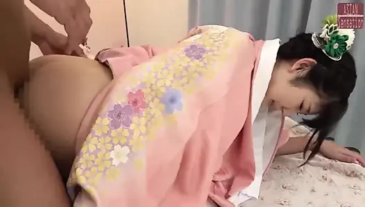 Shy Kimono Beauty Picked up and Introduced to a Thrilling New Kind of Pleasure - Chapter4