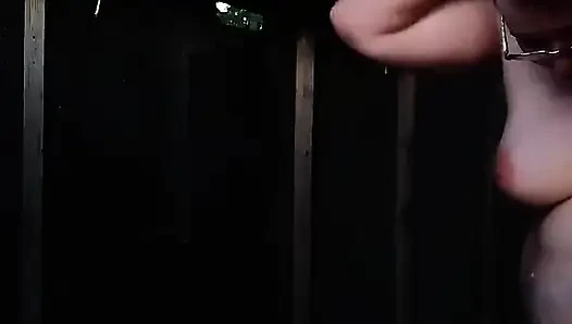 Seksi Tanya açık Havada Çamaşır Yıkıyorum