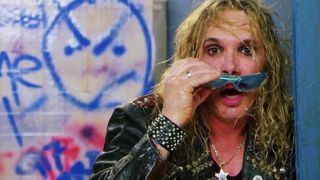 Steel Panther - video musicale di gloryhole