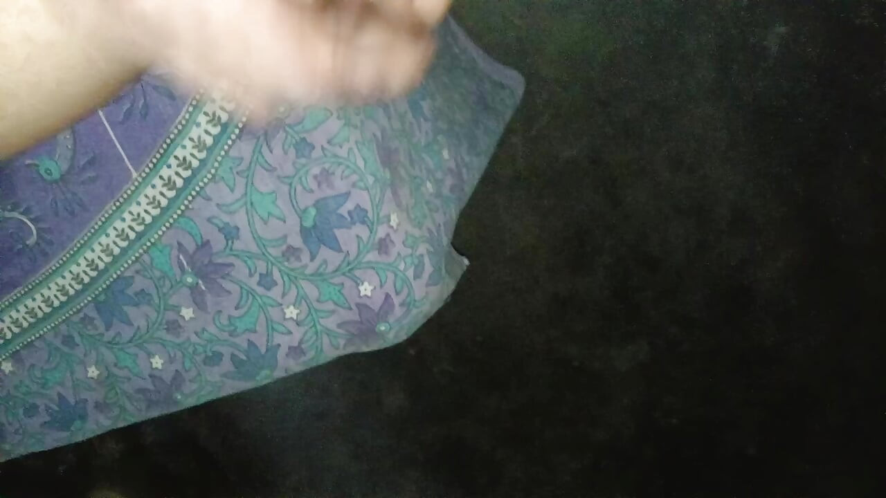 วิดีโอ Desi สาวหมู่บ้านท้องถิ่นอินเดียสุดฮอต