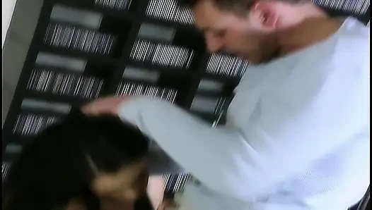 Сеанс изучения анального порно Билли