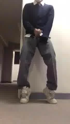 Een grote lading sperma in het openbaar
