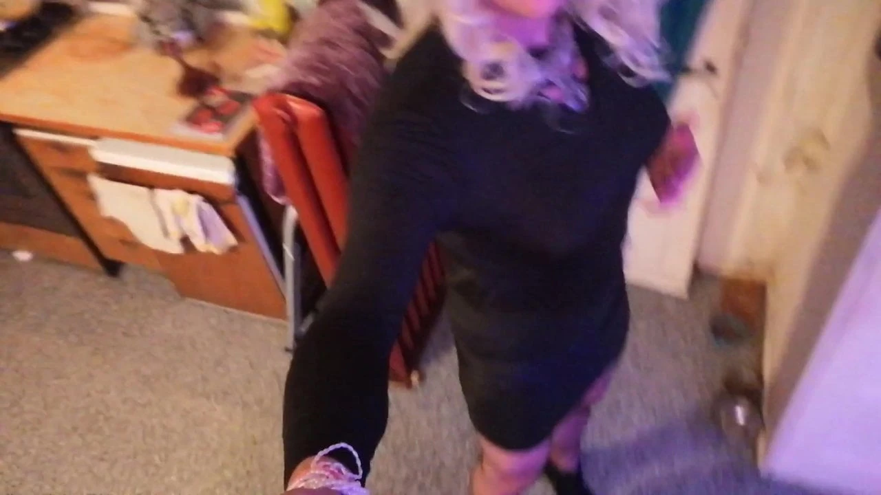 Aleksandra在朋友家