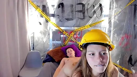 İnşaata başladık ve bir süre seks yapmak için ara verdik.