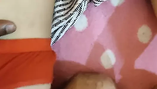 Eski erkek arkadaşım odamda beni sikiyor - sert seks
