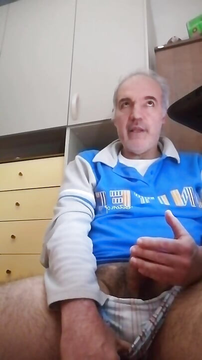 โชว์สดที่ฉันชักว่าวควยให้แฟน ๆ